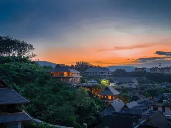 Xishuangbanna Jinghong Suyin Banshan Panoramic Villa B&B