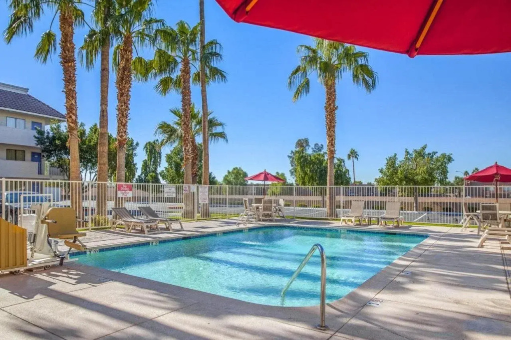 Motel 6-Phoenix, AZ - West