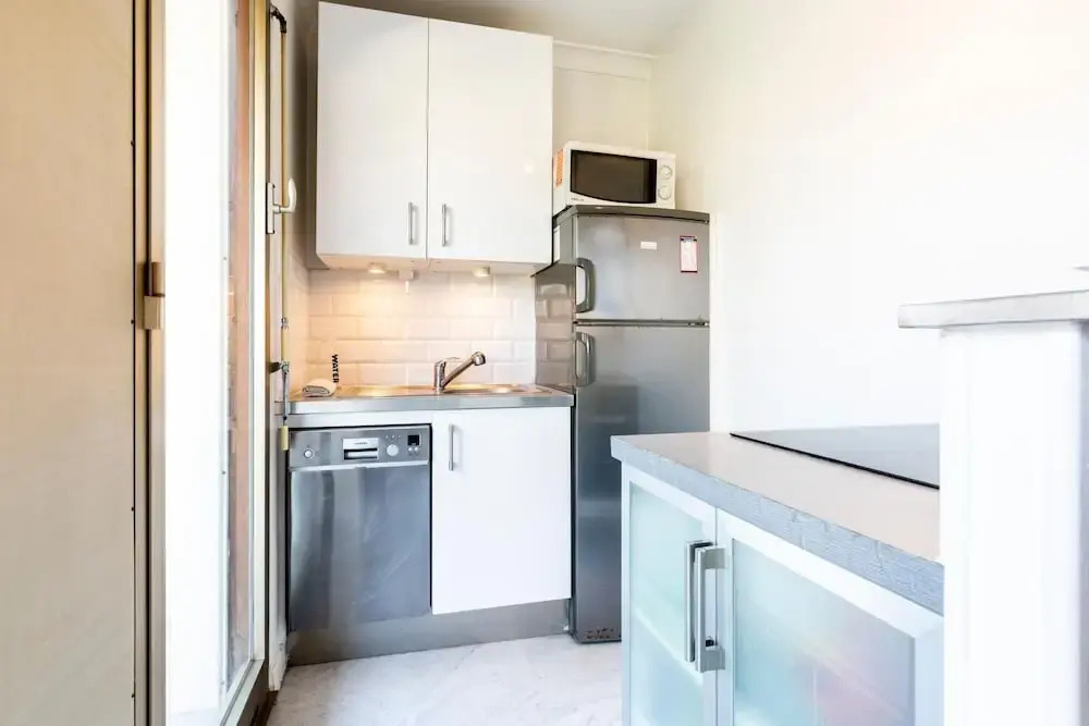 Cute beachfront apartment in the district of Salis, Antibes