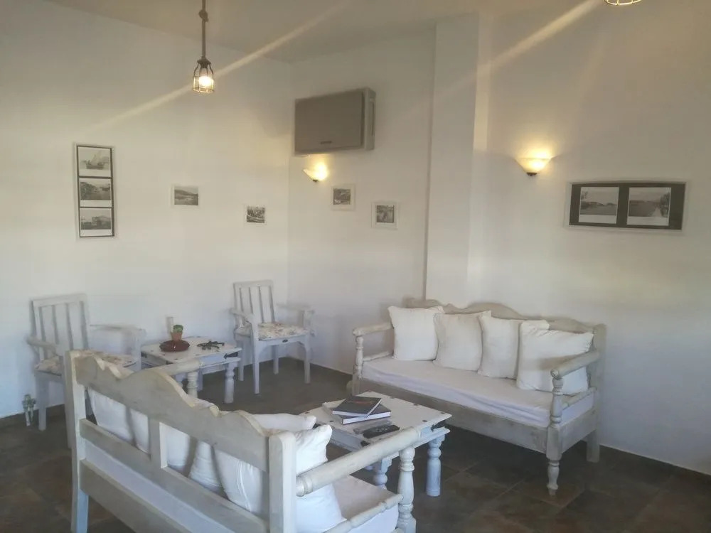 Ostria Hotel & Apartments