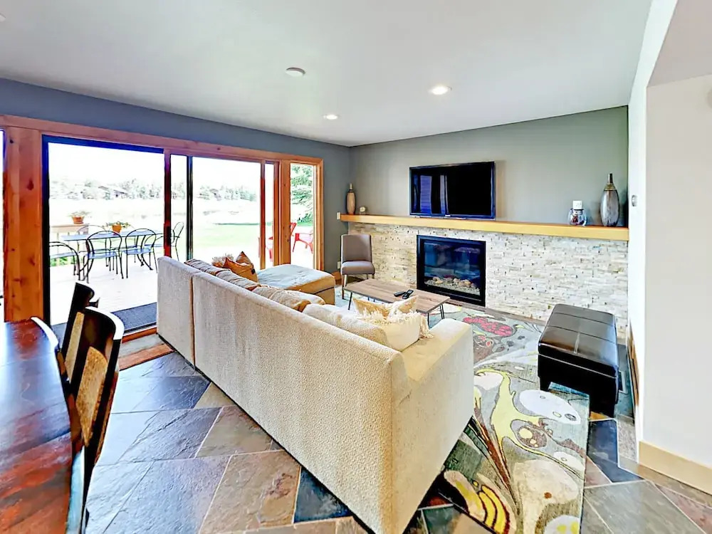 76 Vantage Court Condo 2 Bedrooms 2.5 Bathrooms Condo