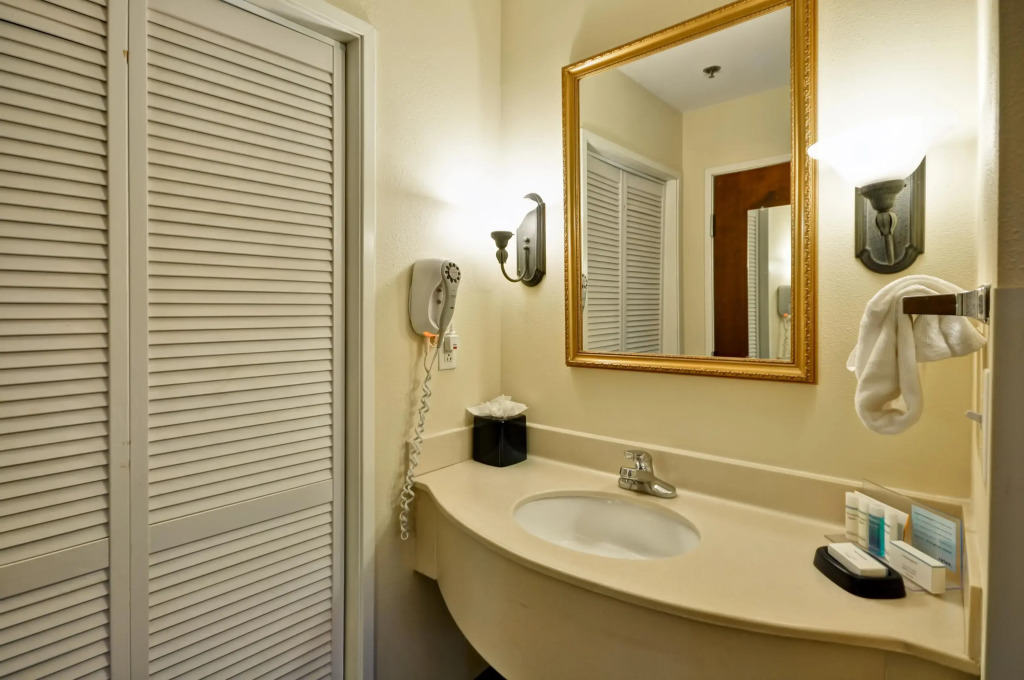 Hampton Inn & Suites Charleston-West Ashley