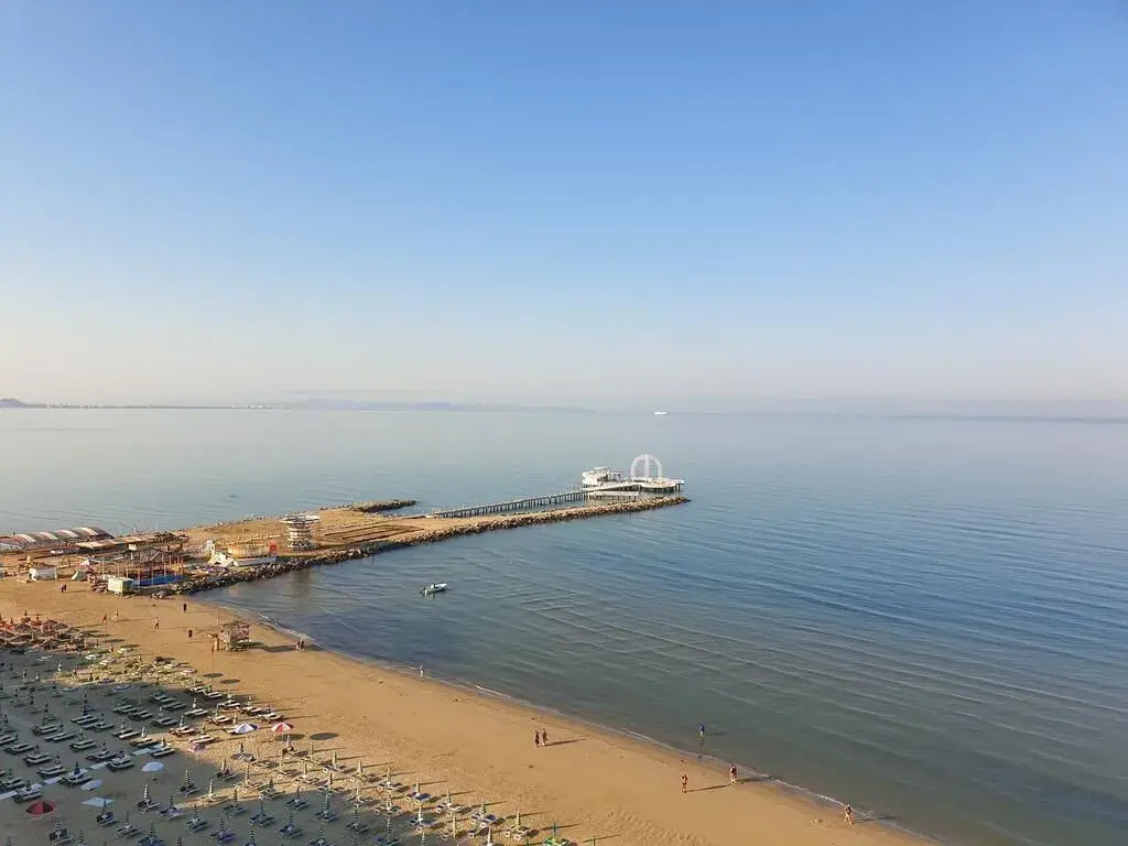 Perandor Beach