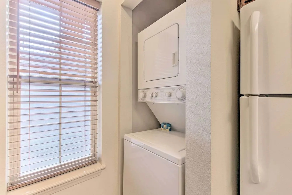 Pool Access & Private Patio: Branson West Condo!