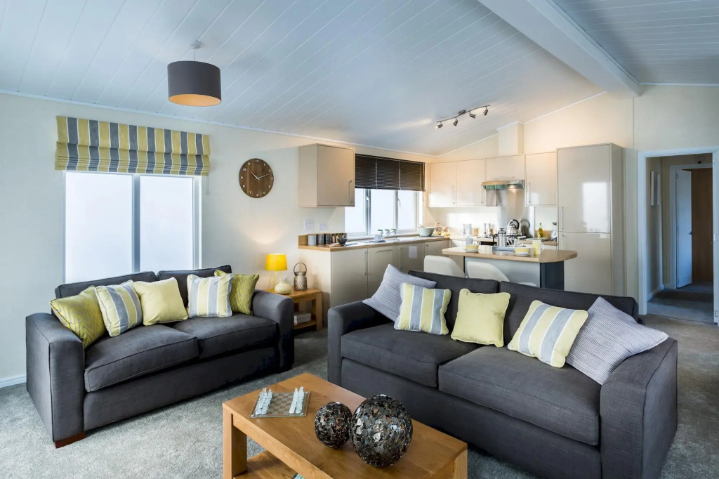 Three Bedroom Lodge 11