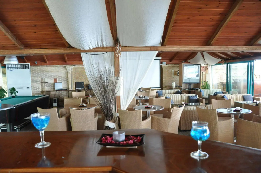 Apollon Hotel
