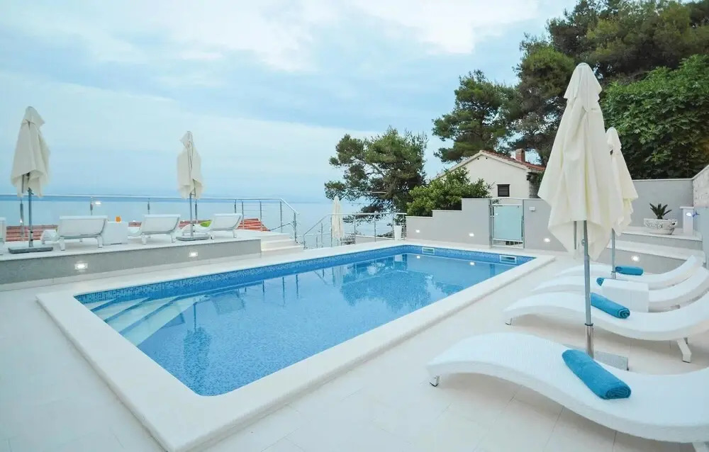 Stunning Home in Prigradica With Wifi and 2 Bedrooms