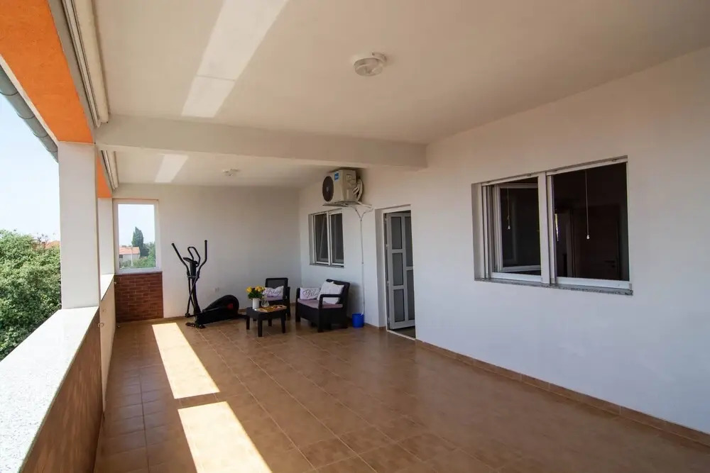 All New Sea View Apartment Moderna