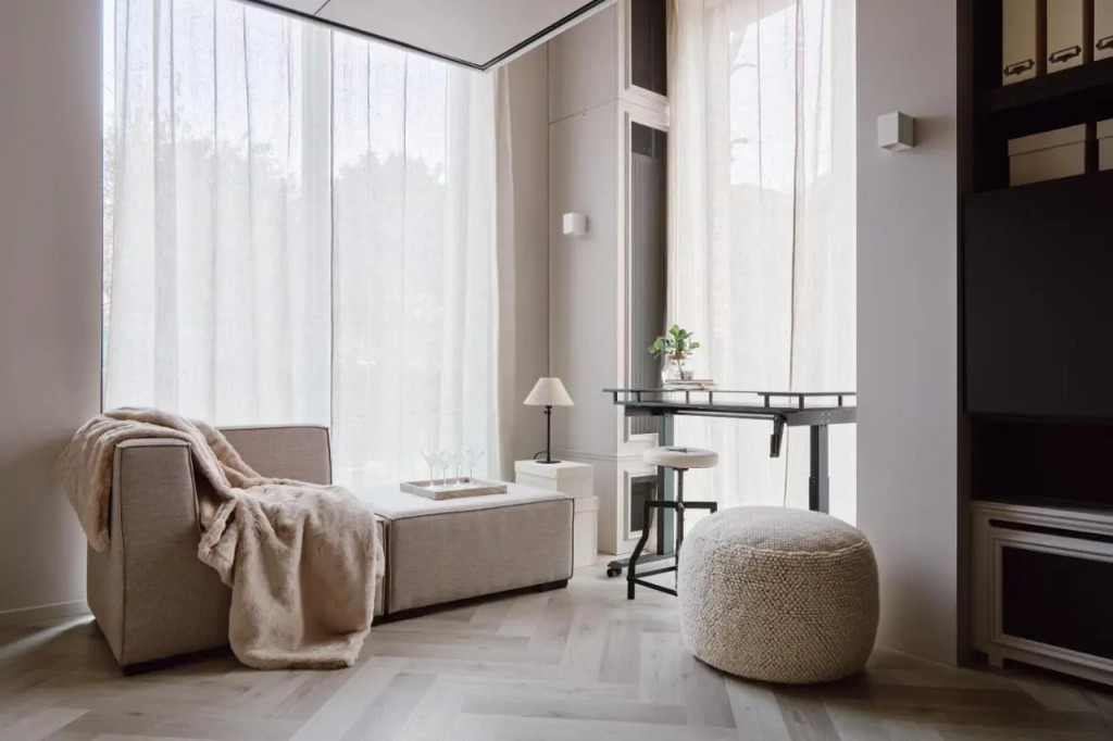 The Brondesbury by Nestor