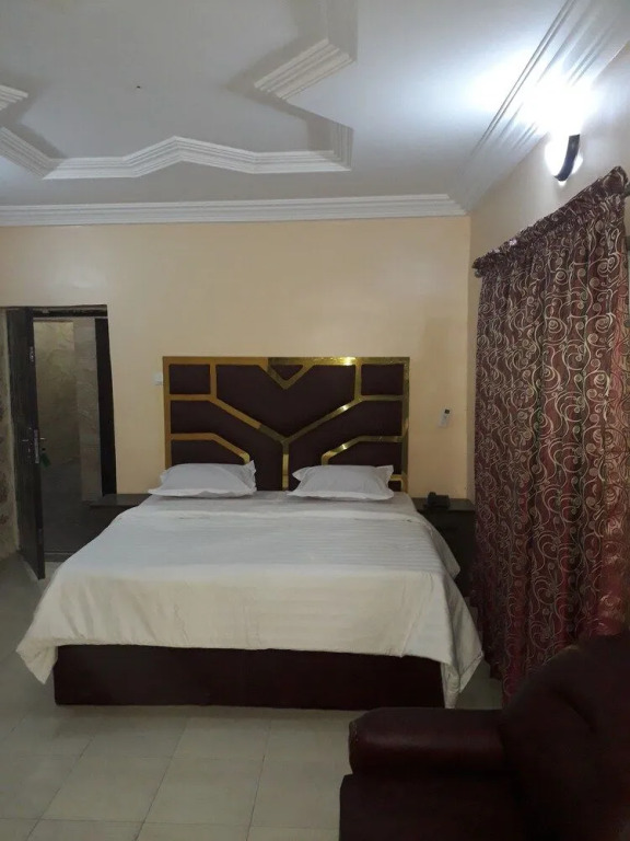 AFRICAN PRINCESS HOTEL, New Haven