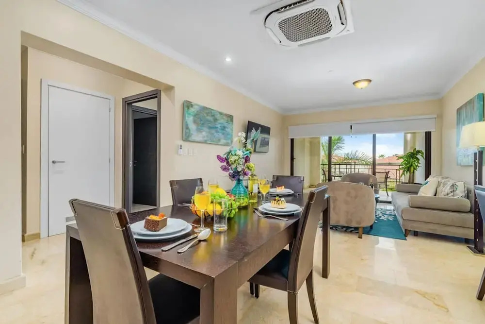 Amazing 2BR 2BA Condo Great Location w Pool GYM