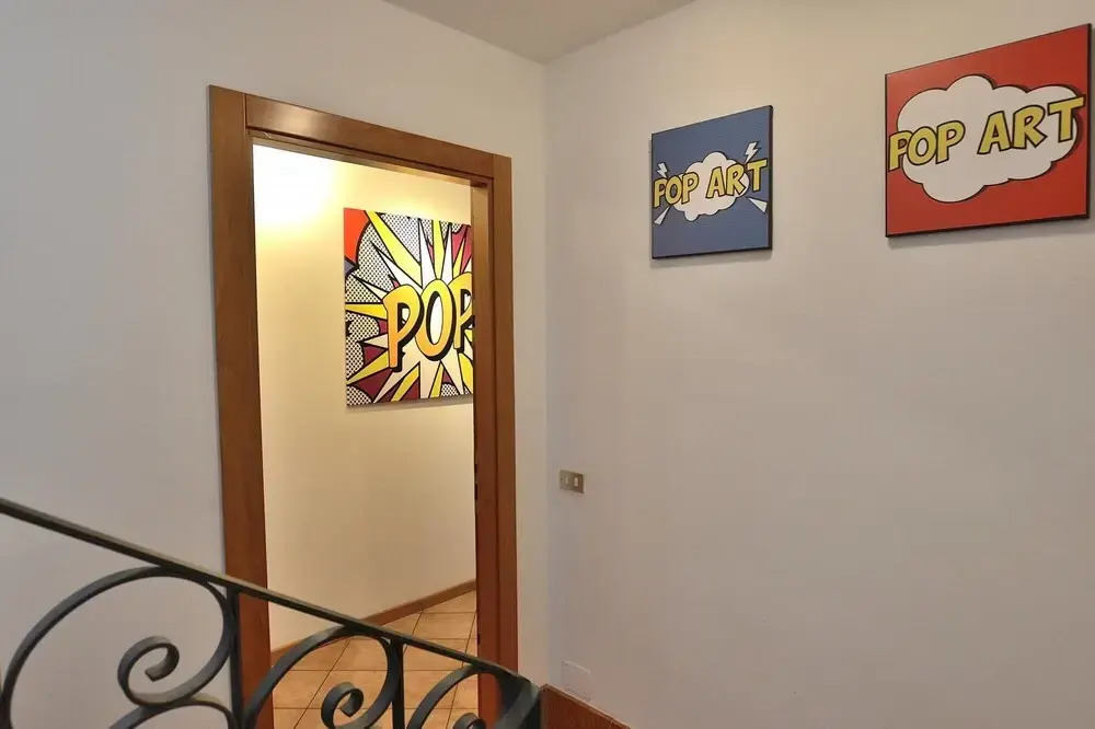 Pop Art Apartment - Sleeps 6 in Torri del Benaco Downtown