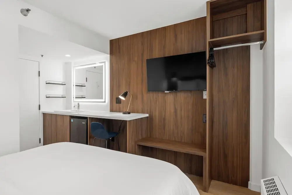 Uptown Inn by Vantaggio - Limited Service Apart-Hotel