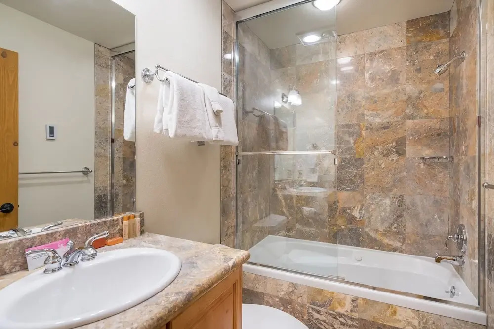 Bear Creek Lodge 403 4 Bedroom Condo by Alpine Lodging Telluride