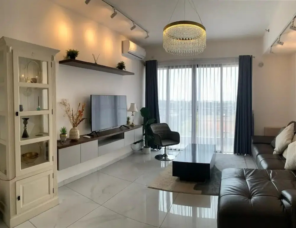 Morich Suite sky house
