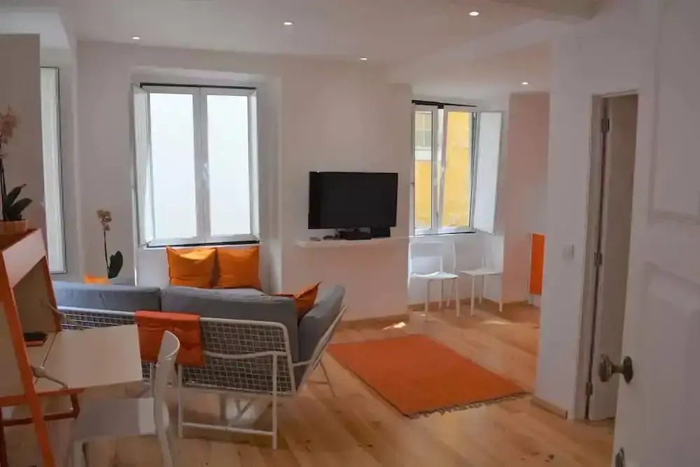 Cais do Sodré Duplex by Homing