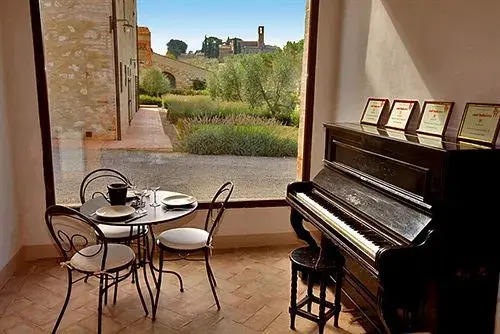 Fattoria Abbazia Monte Oliveto