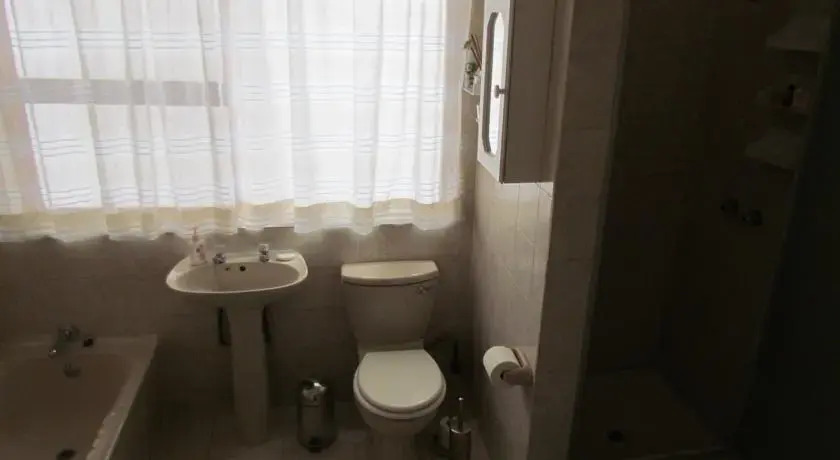 Bev`s B & B