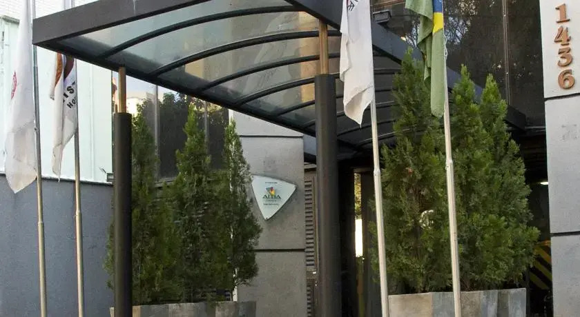 Bristol Golden Plaza Hotel