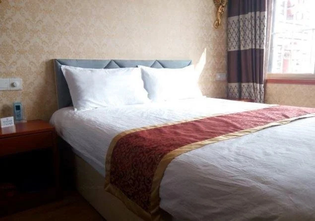 Yanling Hongtai Business Hotel