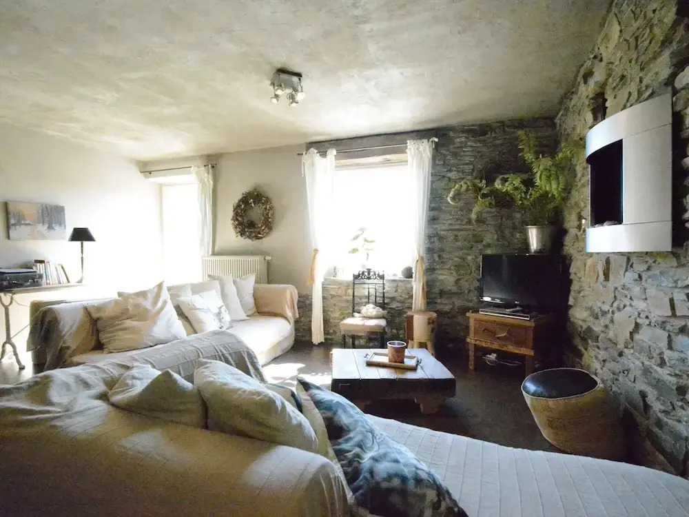 Cottage with Foosball & Garden