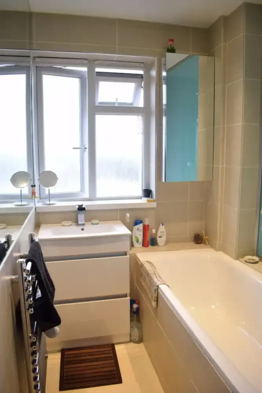 1 Bedroom Apartment in North London