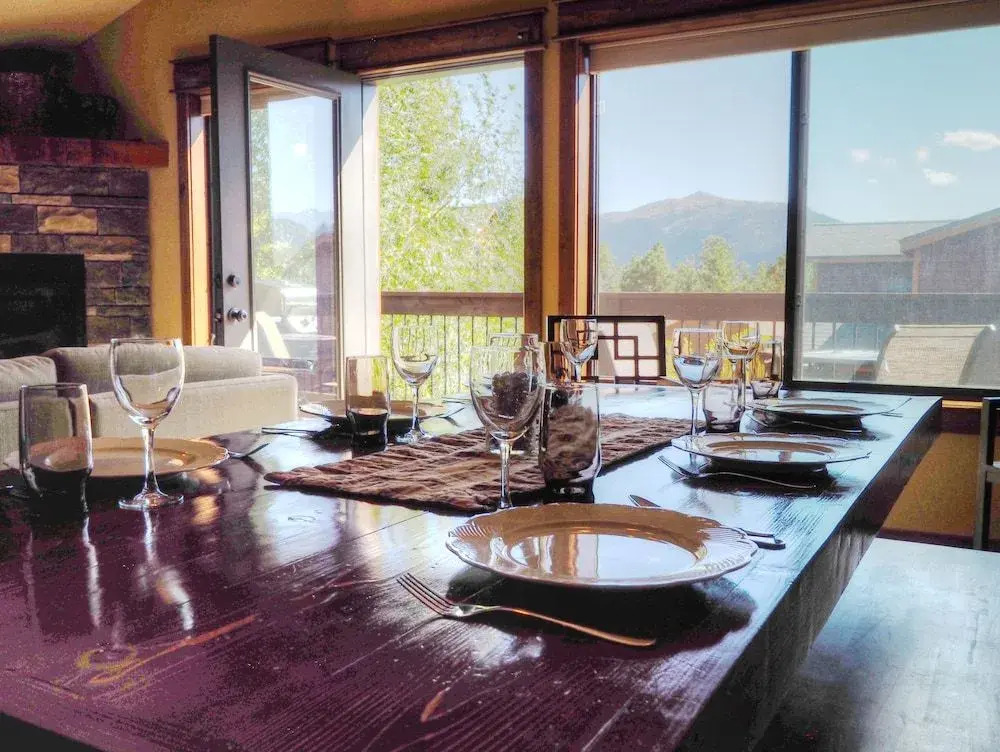 Timber Mountain Retreat - 3 Br Townhouse