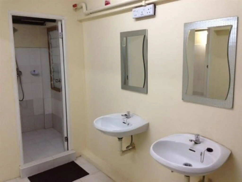 Hninn Si Budget Inn