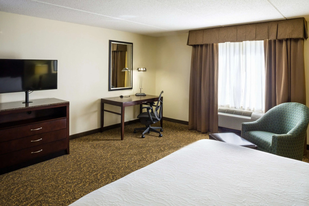 Hilton Garden Inn Hampton Coliseum Central