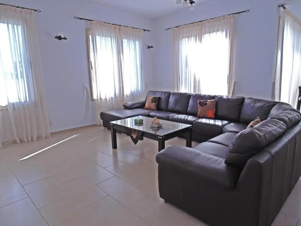 Eliofos Luxury Villa
