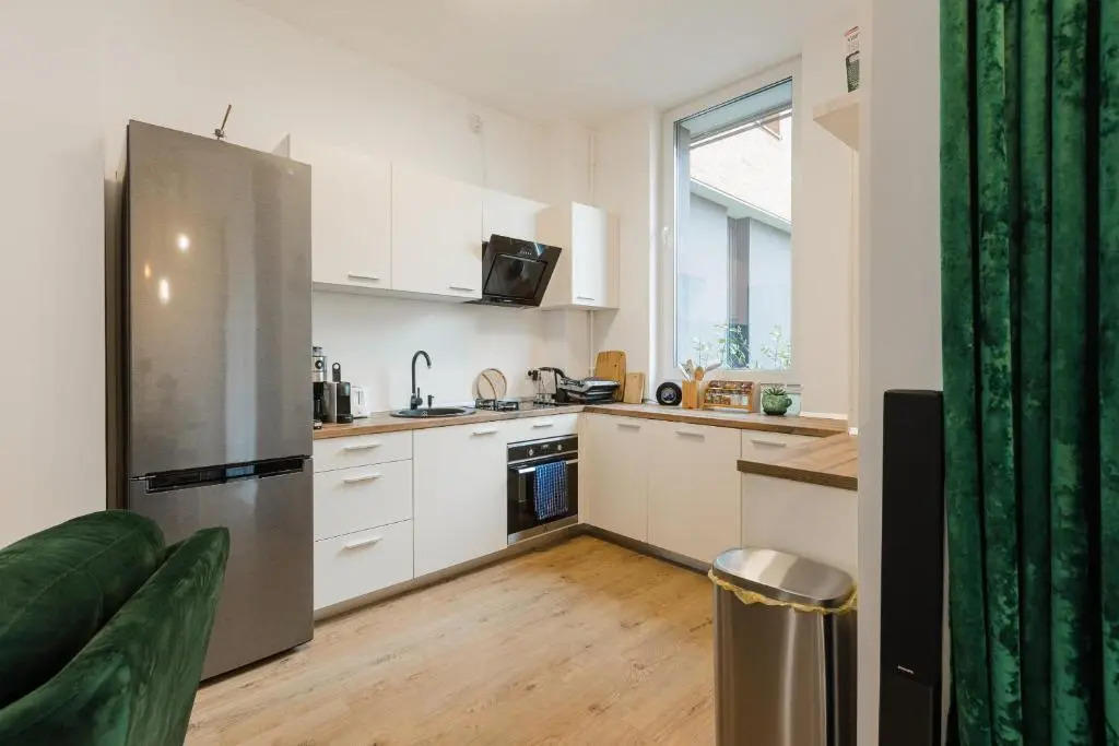 Essenza Charming Two Bedroom Apartment