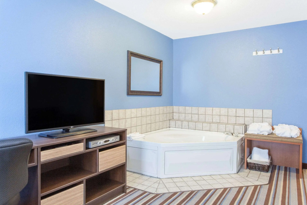 Super 8 by Wyndham Fort Frances
