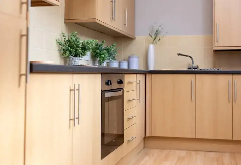 Trendy Ground-floor 2-bedroom Apartment Close to Haymarket Station