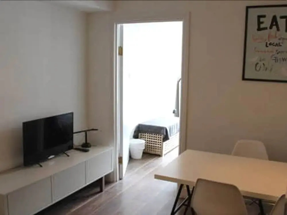 Zone 1 Hoxton 2 Bedroom Flat