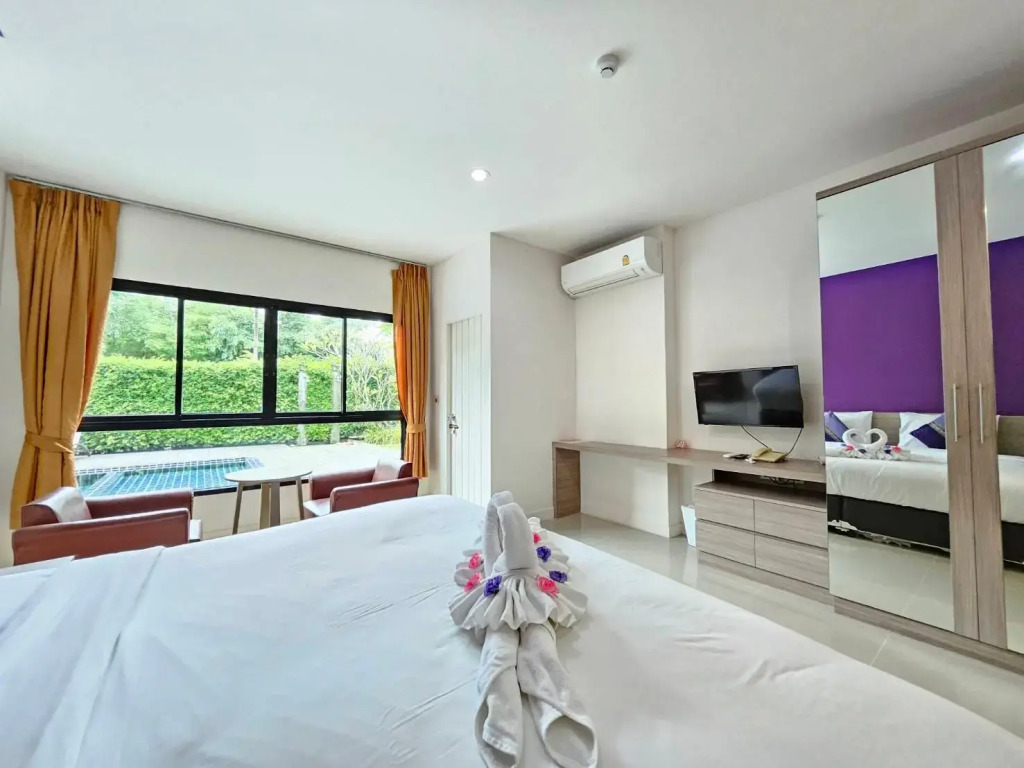 S4 Nai Yang Beach