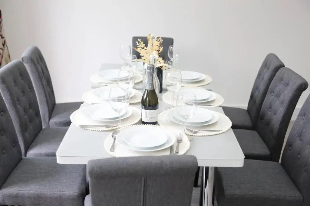 Deluxe 4-bed House Close2 Wembley Stadium