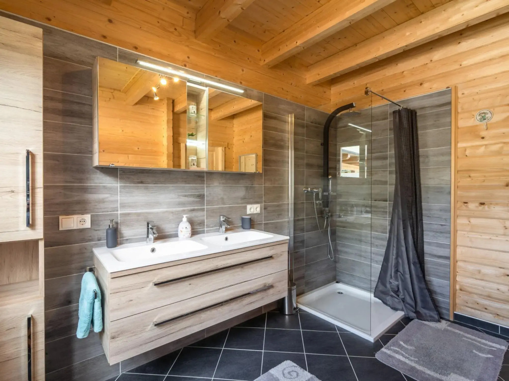 Cozy Chalet In Finkenstein Am Faaker See