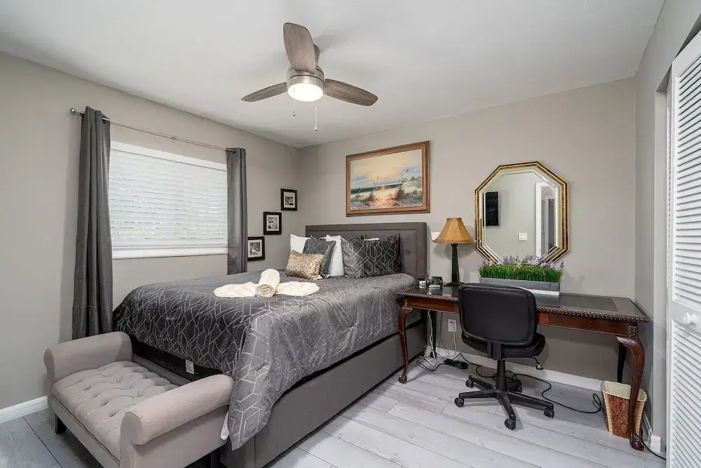 Barefoot Hideaway, With Spa And Pool 3 Bedroom Home by RedAwning