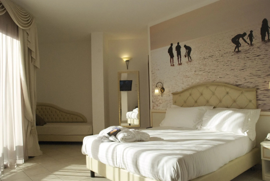 Отель Sovrana Hotel & SPA