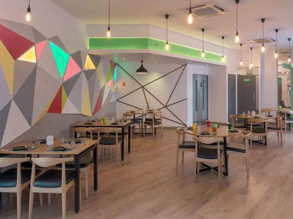 OYO Townhouse 022 Koregaon Park Pune