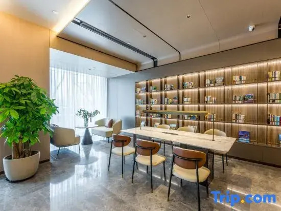 Отель Atour Hotel Youanmenqiao Beijing South Railway Station