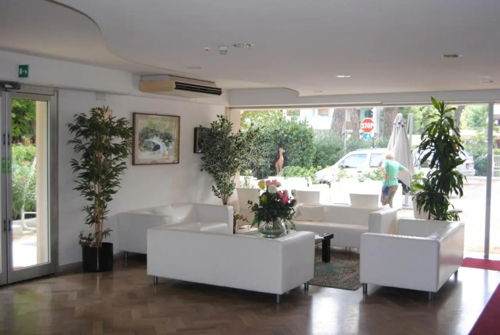 Hotel Carlton