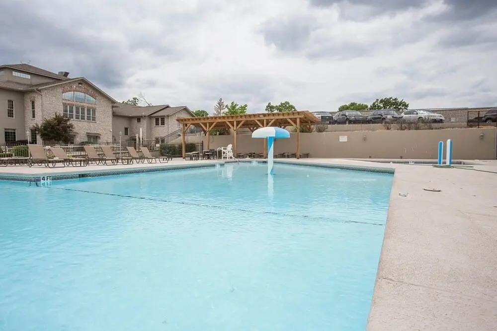 Perfectly On Pointe 3 Bedroom Condo by Redawning