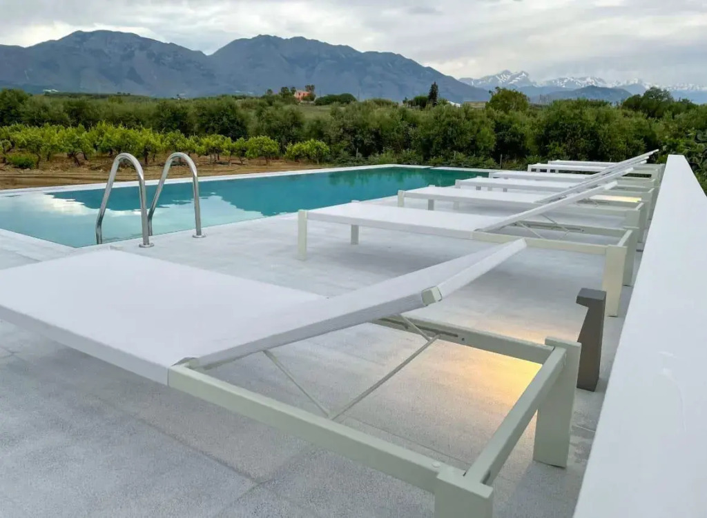 Mikro Livadi Special Lodges - Has an Eco Salt water pool - 150m from the beach