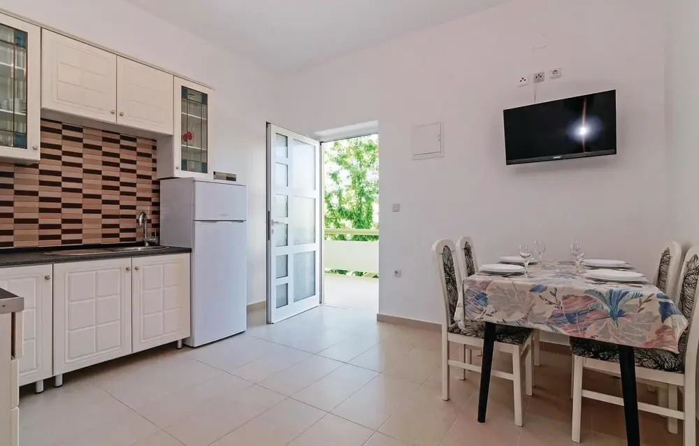 Lovely Home In Krusevo With Wifi