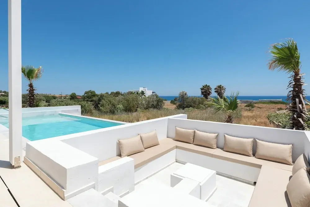 Sealove Villa - Luxury Pool - Up to 21 Guests