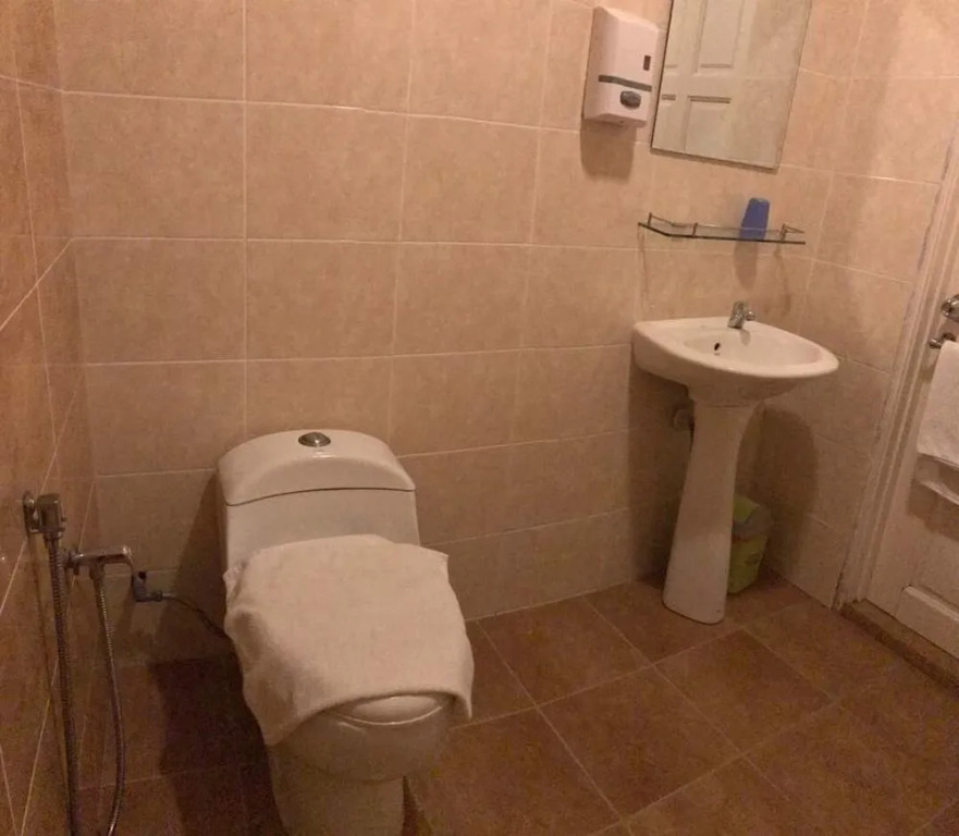 TRAVELLERS LODGE
