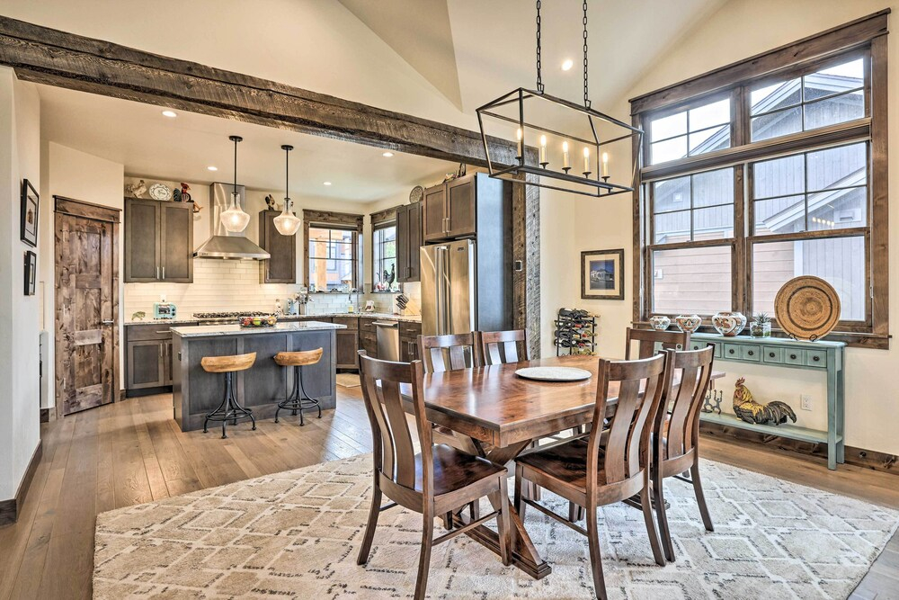 Breck Cabin w/ Hot Tub ~ 2 Mi to Main Street!