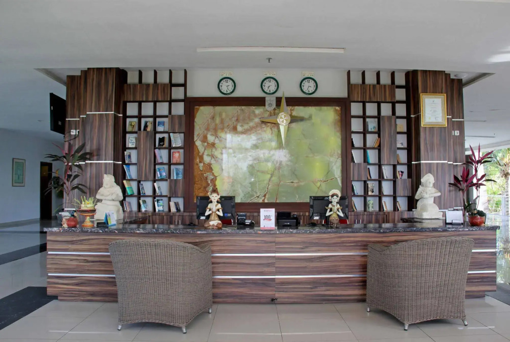RedDoorz near Dreamland Beach Uluwatu