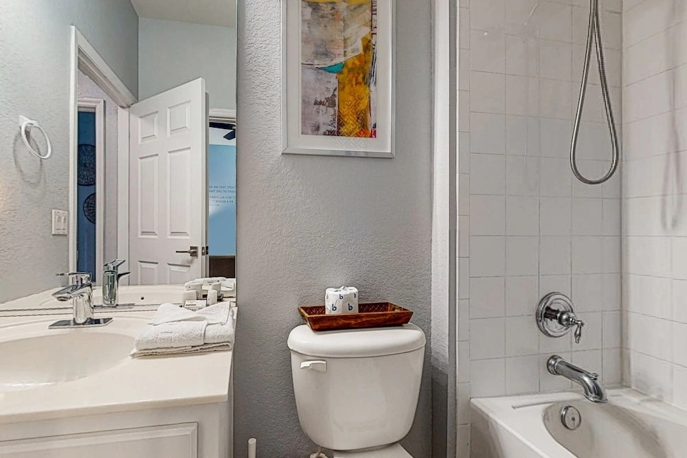 All-suite Retreat With Pool, Spa, Waterslides, Tennis - Near Dining & Disney